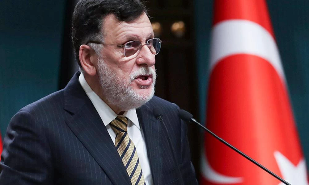 Δεν παραιτείται ο Σάρατζ για την "αποφυγή ενός πολιτικού κενού"